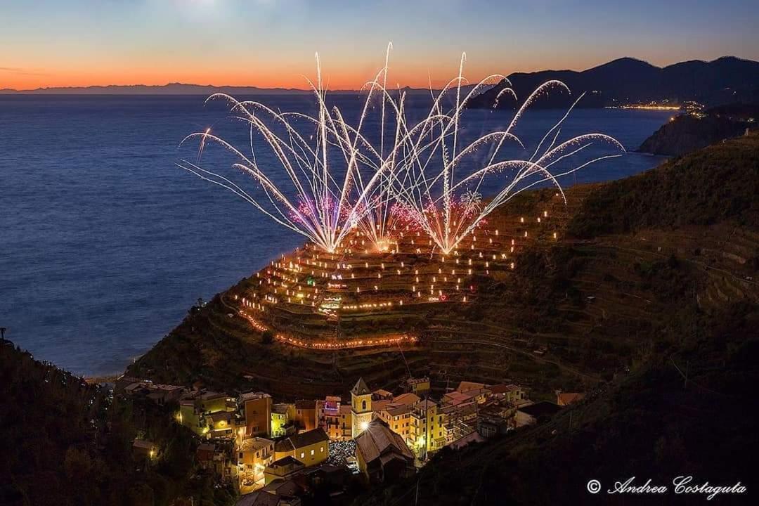 Posidonia Cinque Terre Guesthouse มานารอลา ภายนอก รูปภาพ